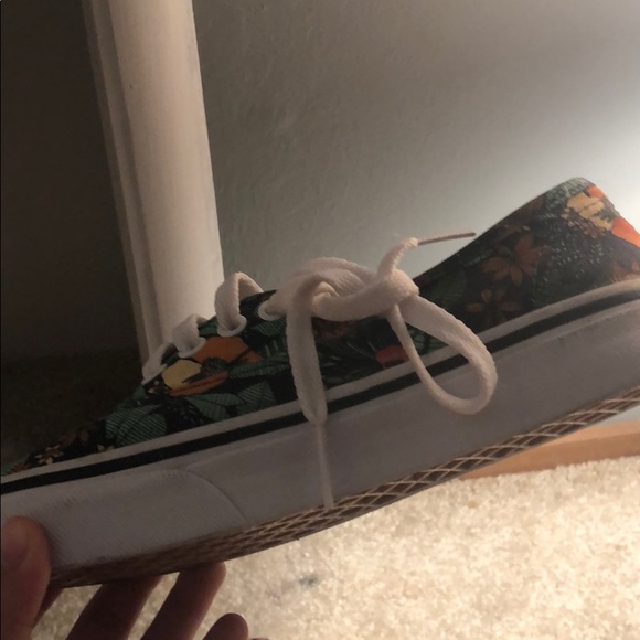 VANS only wore once - Picture 2 of 7